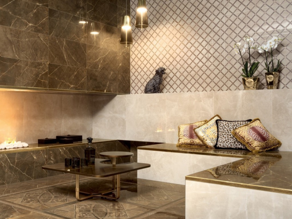 На фото Керамогранит EMOTE (Versace)