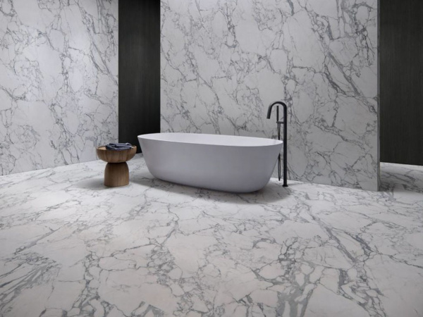 На фото Плитка STATUARIO (Moreroom)