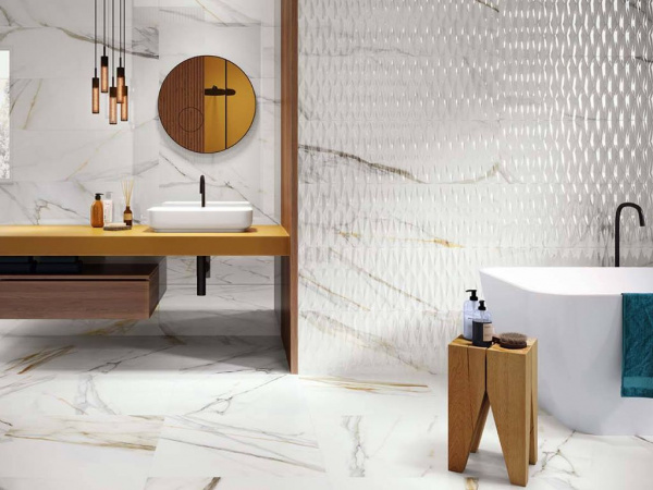 На фото Плитка CALACATTA GOLD (Colorker)