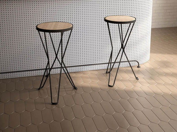На фото Керамогранит KITE (Equipe Ceramicas)