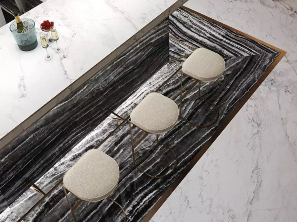 Керамогранит  СУПЕРМАКСИ: MARBLE ГЕММА (Kerama Marazzi) На фото Плитка СУПЕРМАКСИ: MARBLE ГЕММА (Kerama Marazzi)