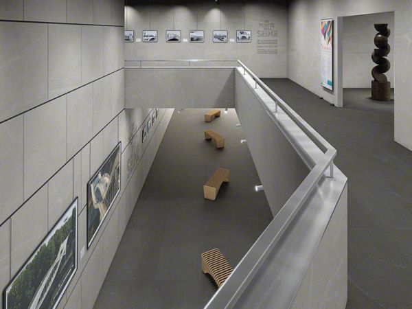 На фото Плитка SEINE (Vives Ceramica)