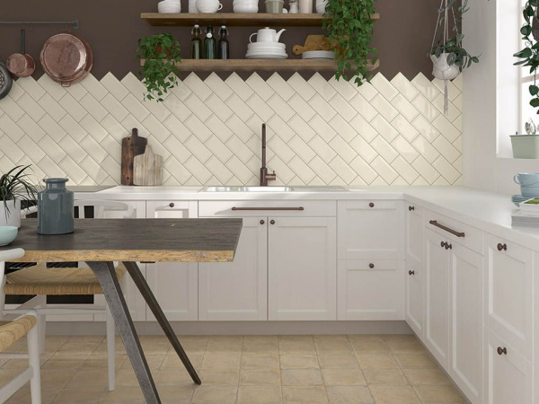 На фото Плитка PLUS BISSEL (Mainzu)