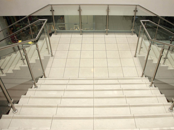 На фото Standard