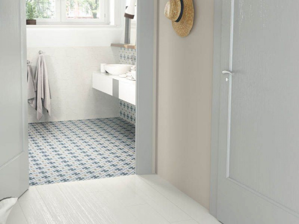 На фото Керамогранит FIORELLA (APE Ceramica)