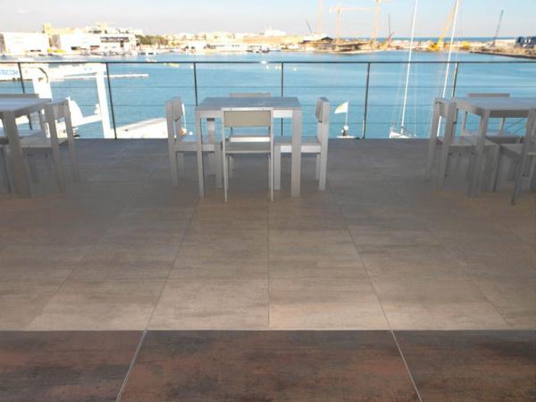 На фото Керамогранит CORTEN (TAU Ceramica)