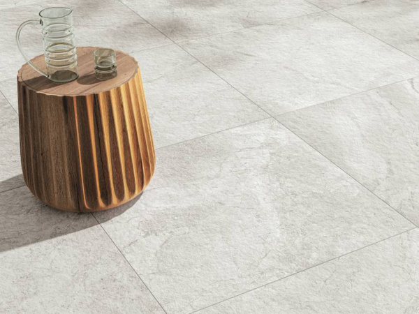 На фото Плитка RIVER (Refin)