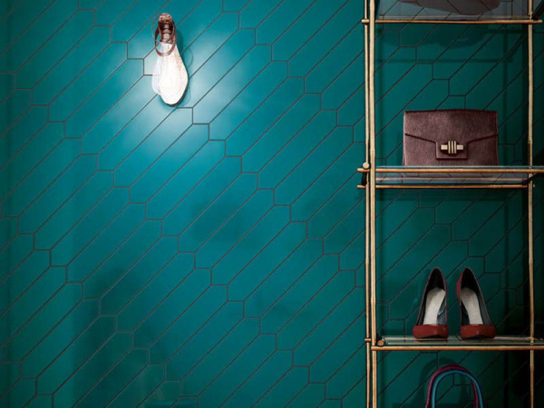 На фото Плитка ARROW (Equipe Ceramicas)