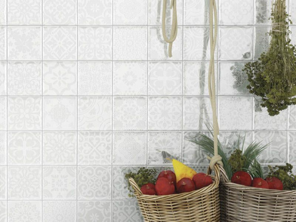 На фото Плитка ETNIA (Vives Ceramica)