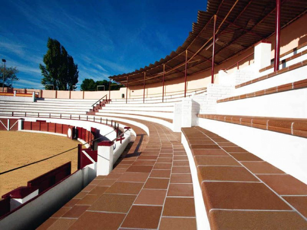 На фото Плитка NATURAL (Gresan)