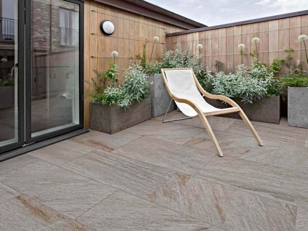 На фото Плитка REALSTONE QUARZITE (Ragno)