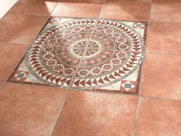 На фото Ступени для крыльца VEGA (Exagres)