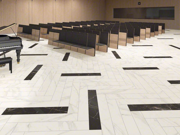 На фото Плитка NIKOI (Vives Ceramica)