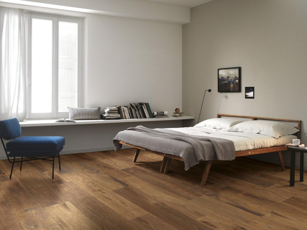 На фото Плитка WOODESSENCE (Ragno)