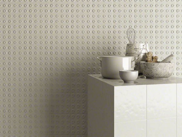 На фото Плитка PAOLA (Vives Ceramica)