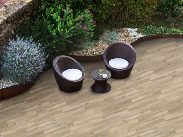 На фото FOREVER (TAU Ceramica) керамогранит напольный