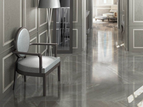 На фото Плитка TITAN (Vives Ceramica)